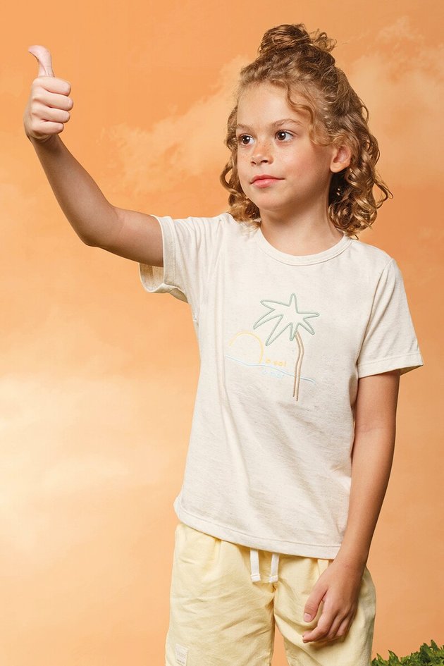 11873 camiseta moda infantil menino bugbee verao estampa bege ecologica frente