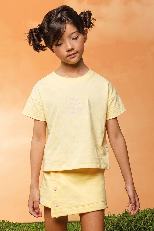 11729cj conjunto blusa short saia moda infantil menina bugbee verao amarelo botoes estampa frases frente