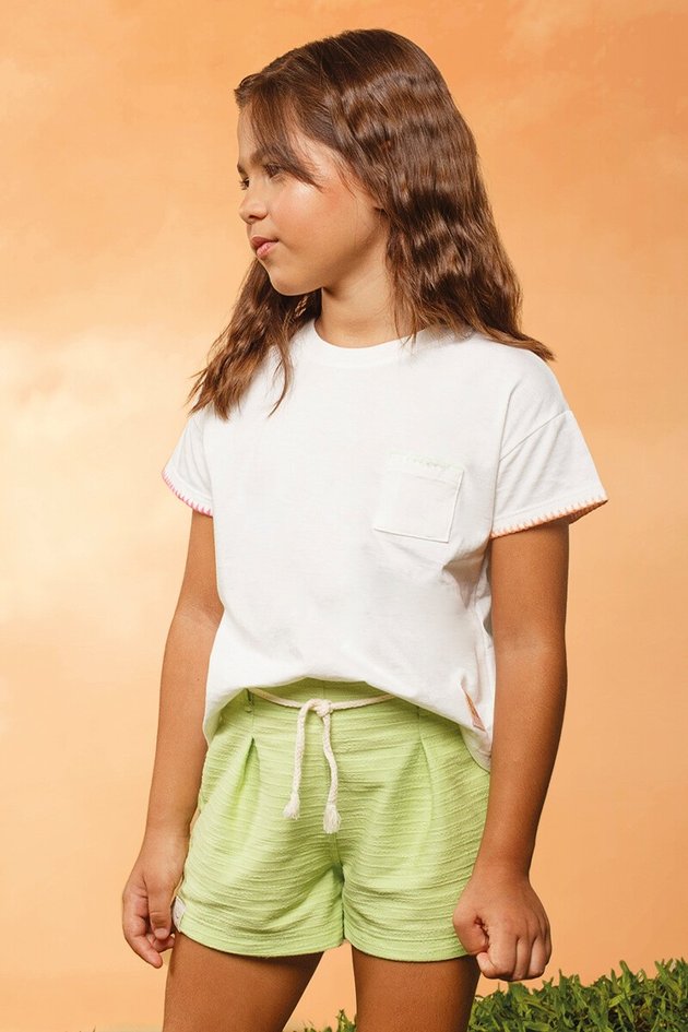11755cj conjunto blusa short moda infantil menina bugbee verao bolso off white branca verde textura cadarco frente